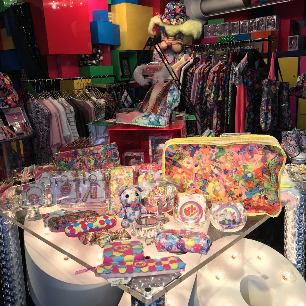 6% DOKIDOKI goods and items in multi color.